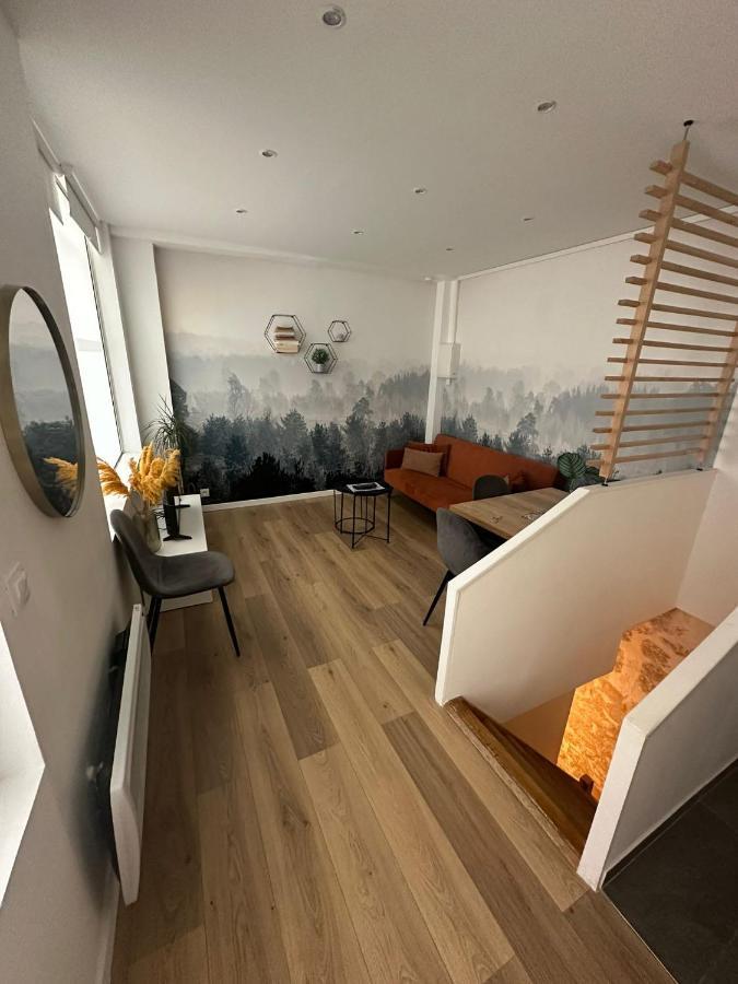 パリModern And Warm Fully Renovated Split Level Apart Steps Away From The Grands Boulevardアパートメント エクステリア 写真