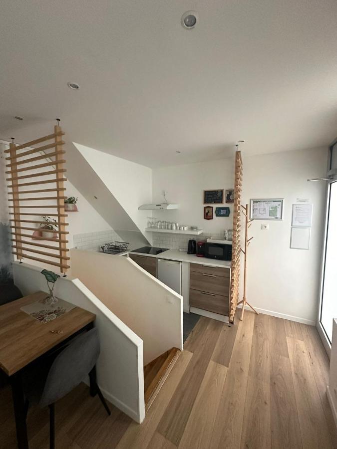 パリModern And Warm Fully Renovated Split Level Apart Steps Away From The Grands Boulevardアパートメント エクステリア 写真