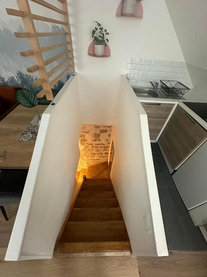 パリModern And Warm Fully Renovated Split Level Apart Steps Away From The Grands Boulevardアパートメント エクステリア 写真